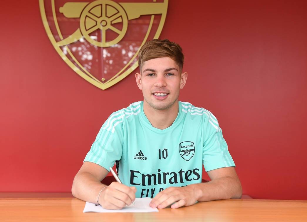 Smith Rowe signs new contract - Bóng Đá