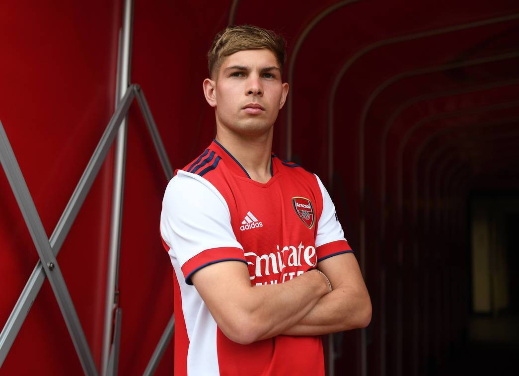Smith Rowe signs new contract - Bóng Đá