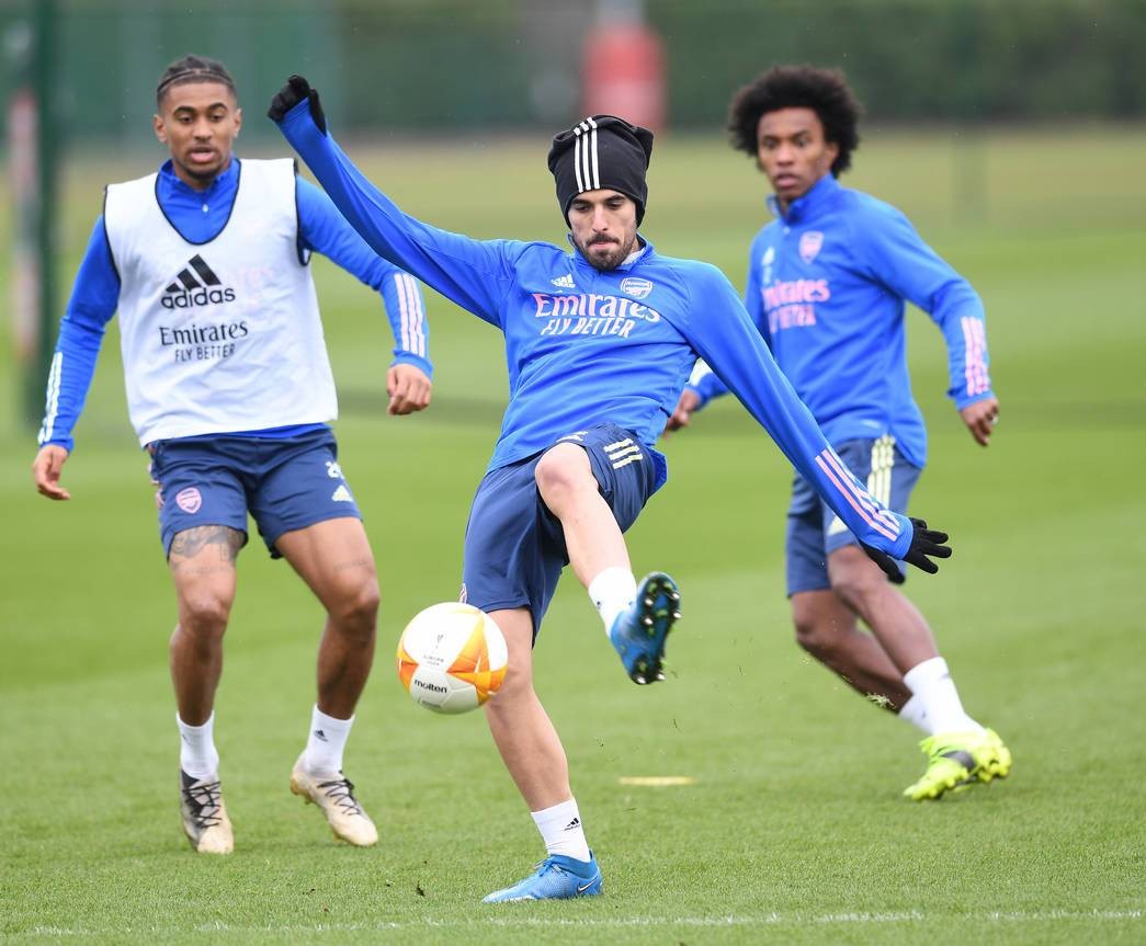 Aubameyang gây bất ngờ, Arsenal hưng phấn trên sân tập - Bóng Đá