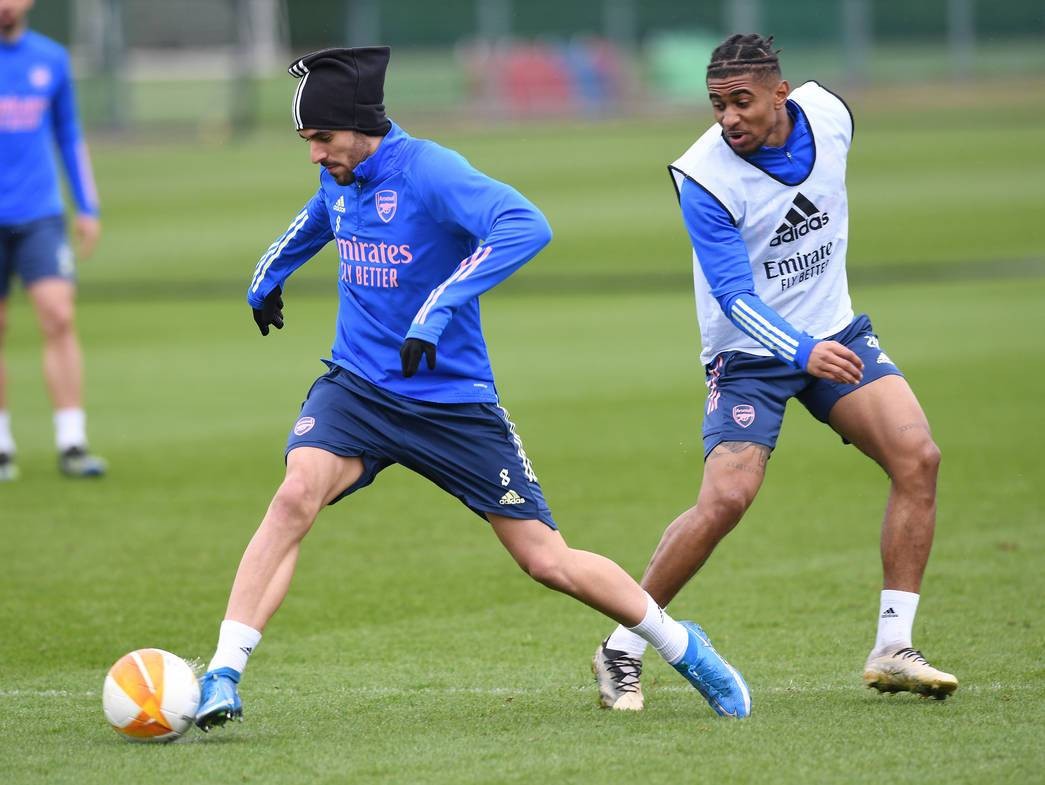 Aubameyang gây bất ngờ, Arsenal hưng phấn trên sân tập - Bóng Đá