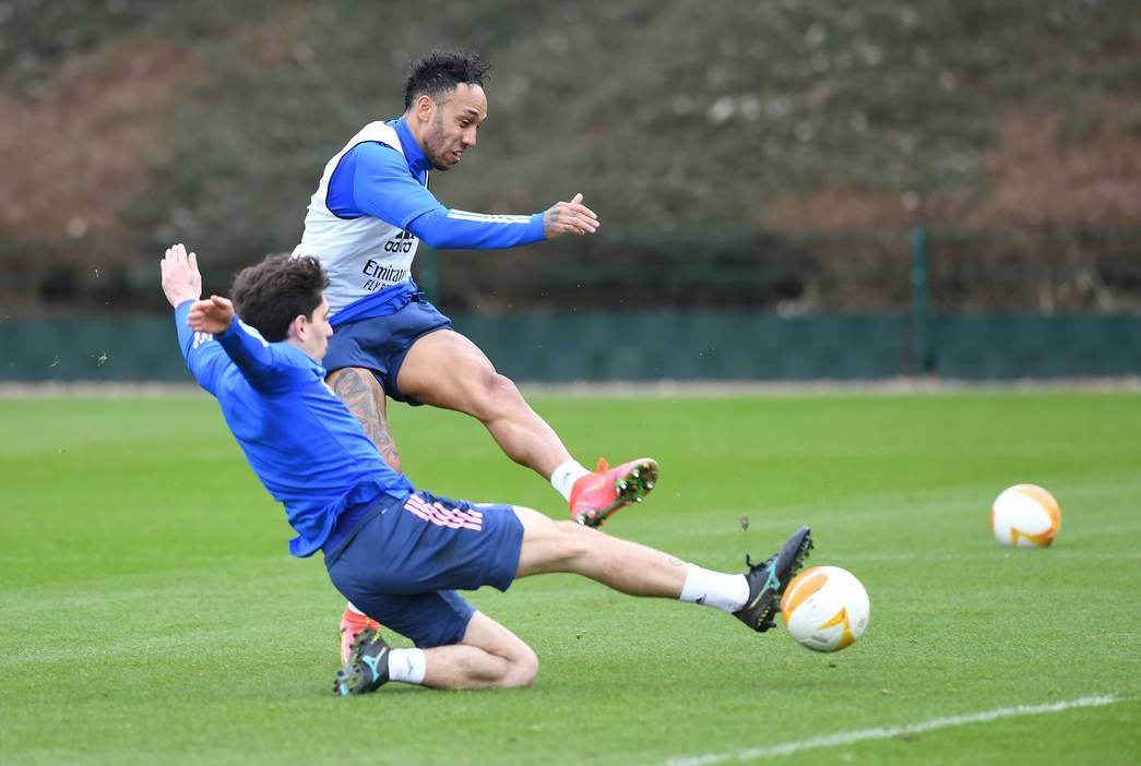 Aubameyang gây bất ngờ, Arsenal hưng phấn trên sân tập - Bóng Đá