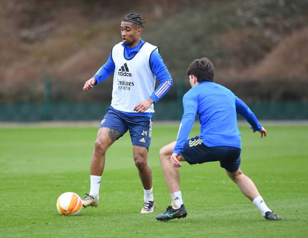 Aubameyang gây bất ngờ, Arsenal hưng phấn trên sân tập - Bóng Đá