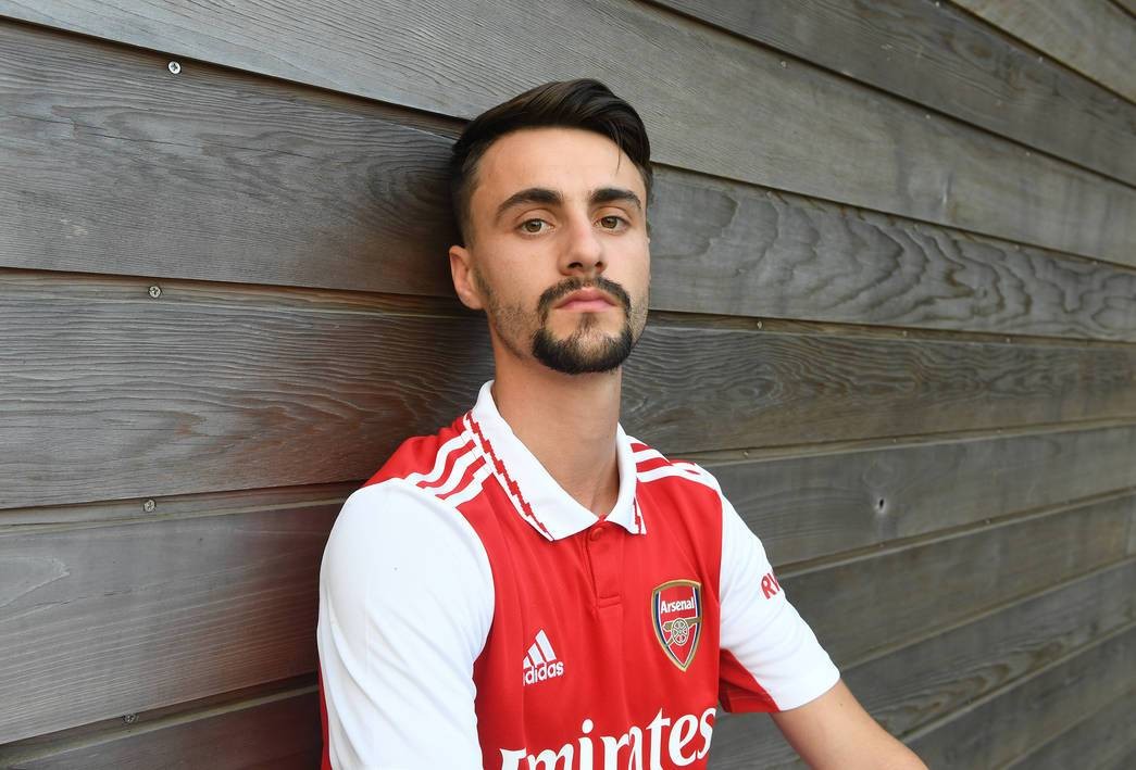 Arsenal chốt số áo Fabio Vieira ngày ra mắt - Bóng Đá
