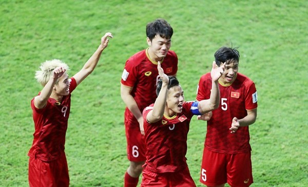 AFC thưởng cho ĐT Việt Nam; V-League có thể đá tập trung - Bóng Đá