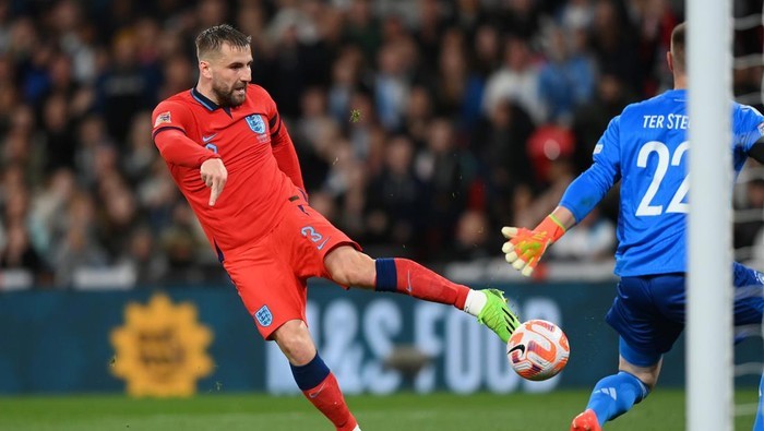 Cú lừa Luke Shaw - Bóng Đá