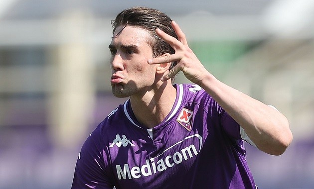 El presidente de la Fiorentina abre la subasta por Vlahovic - Bóng Đá