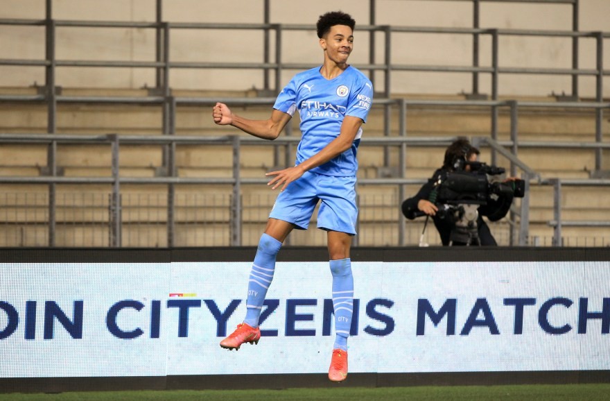 Guardiola sees youngster flourishing among world stars: 'Have patience with him' - Bóng Đá