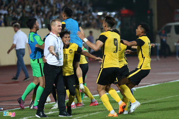 U23 Việt Nam hãy dè chừng cầu thủ cao 1,63 m của Malaysia - Bóng Đá