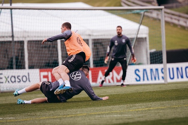 Tuyển Đức tập - Bóng Đá