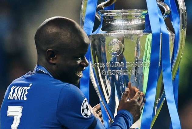 Arsene Wenger says Chelsea star N'Golo Kante is 'the best all-round midfielder in Europe' - Bóng Đá