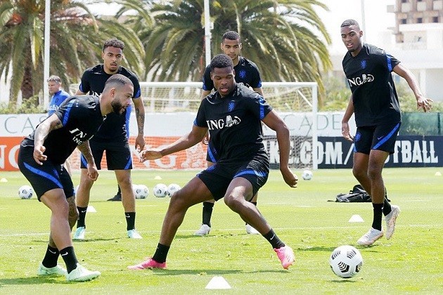 A familiar face on Dutch duty with Man United - Bóng Đá
