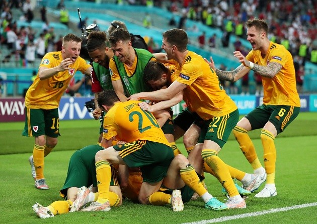 Bale hỏng penalty, Ramsey tỏa sáng và những hình ảnh ấn tượng trận Thổ Nhĩ Kỳ - Xứ Wales  - Bóng Đá