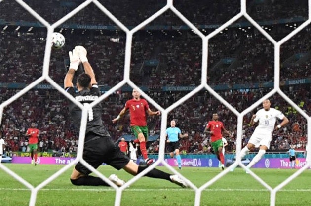 TRỰC TIẾP Pháp 0-1 Bồ Đào Nha (H1): Les Bleus bối rối - Bóng Đá