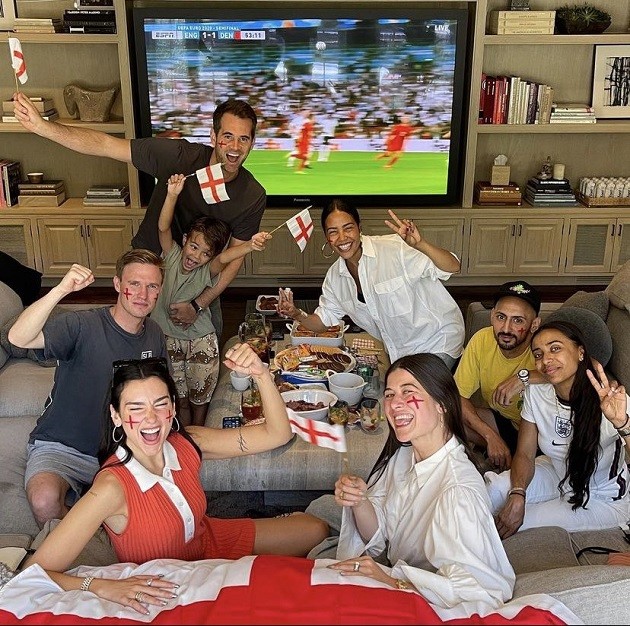 Adele, David Beckham And Dua Lipa Lead Celebs Celebrating England’s Historic Euro 2020 Semi Final Win - Bóng Đá
