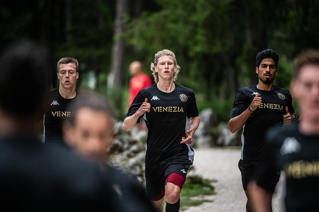 VENEZIA FC IS BACK BUT ITS DRIP NEVER LEFT - Bóng Đá