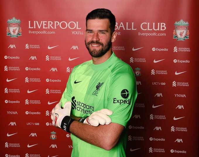 Alisson gia hạn với Liverpool - Bóng Đá