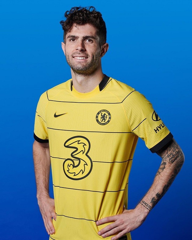 Chelsea unveil new throwback away kit for 2021/22 season - Bóng Đá