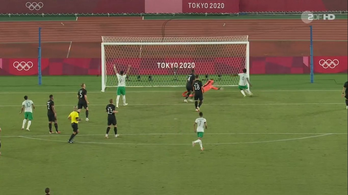 Đức hạ gục - Bóng Đá