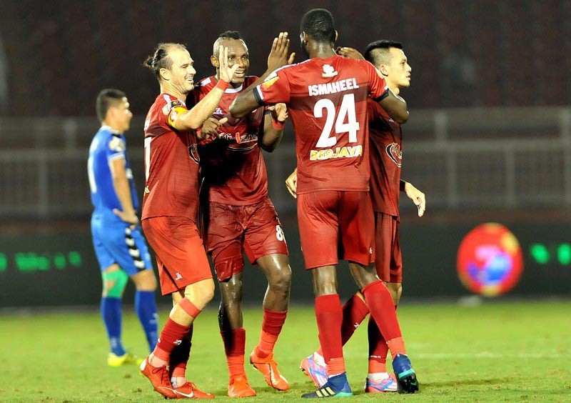 CHÍNH THỨC: Á quân V-League chia tay 3 công thần, chờ thay máu hướng tới sân chơi châu lục? - Bóng Đá