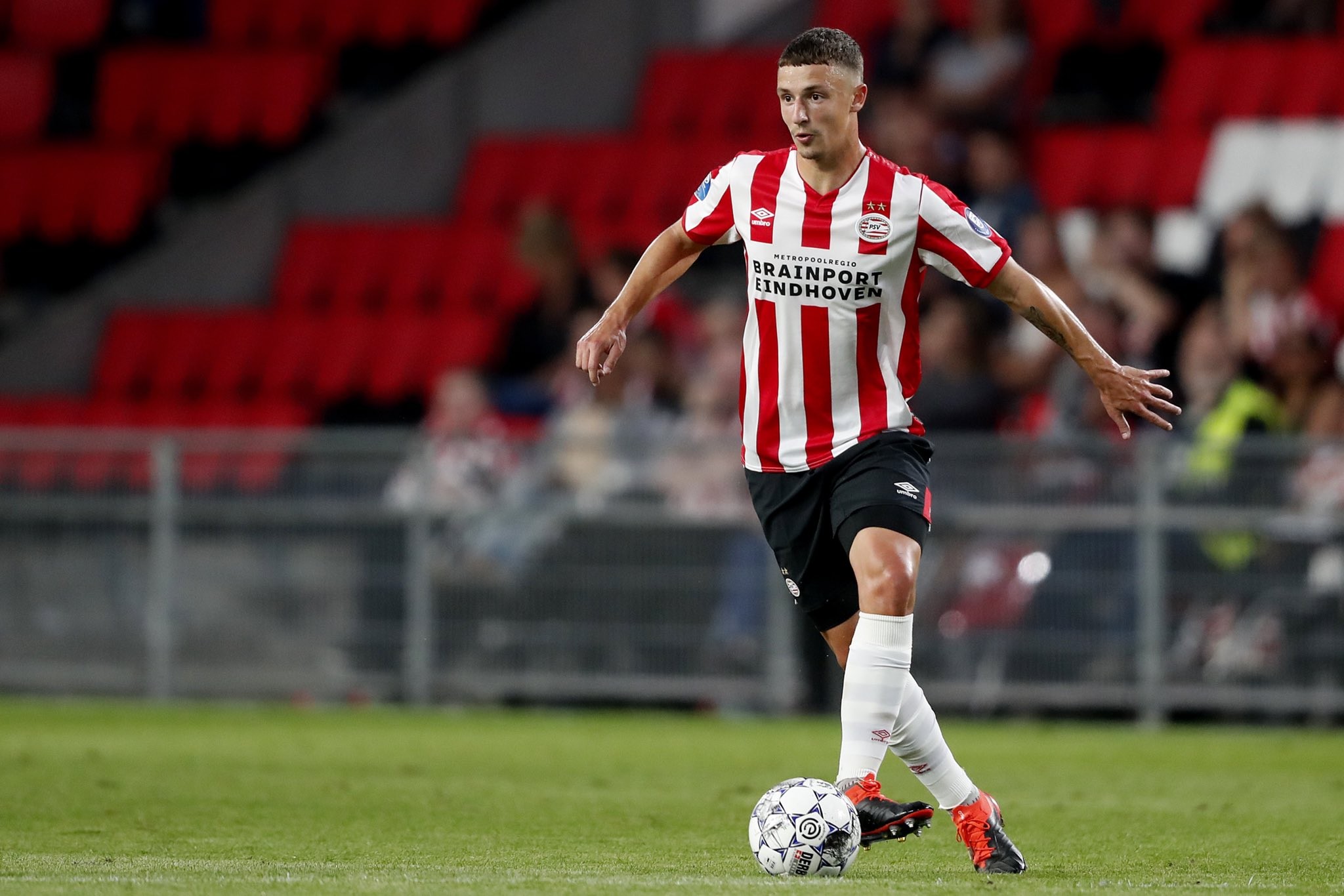 Chelsea's Zouma and Man United's Maguire rank in Europe's top 3 for aerial duels won - Bóng Đá