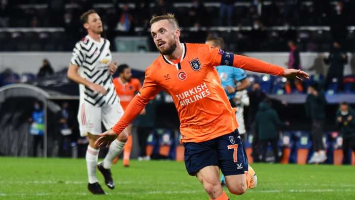 Manchester United betrayed key Sir Alex Ferguson rule in Istanbul Basaksehir defeat, says Van Persie - Bóng Đá