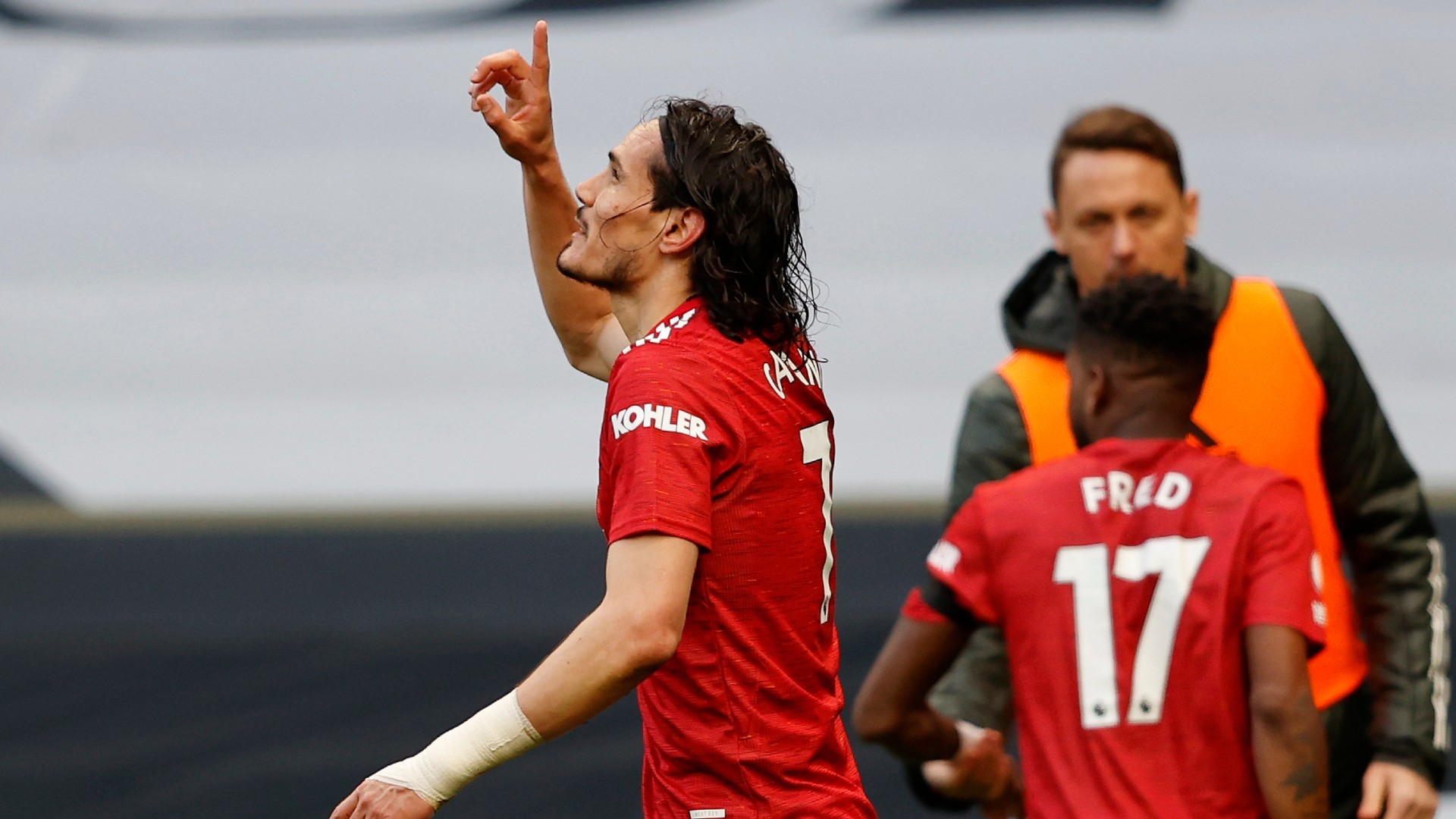 Cavani và McTominay gây tranh cãi, Fred liền lên tiếng - Bóng Đá