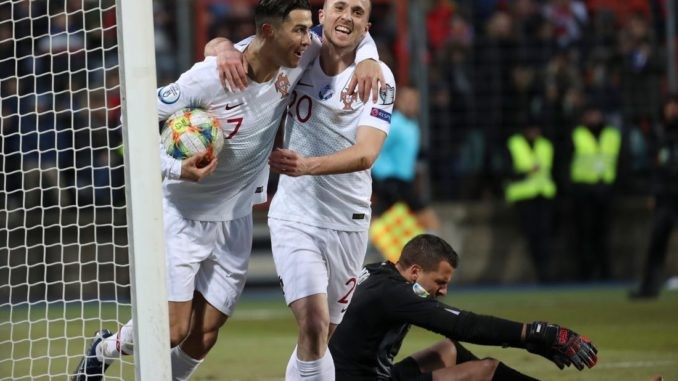 Star prepared to agree £330,000-a-week deal to sign for Manchester United – Report - Bóng Đá