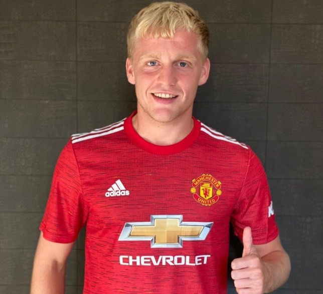 Manchester United star Dean Henderson gave up no.34 shirt after Donny van de Beek request - Bóng Đá