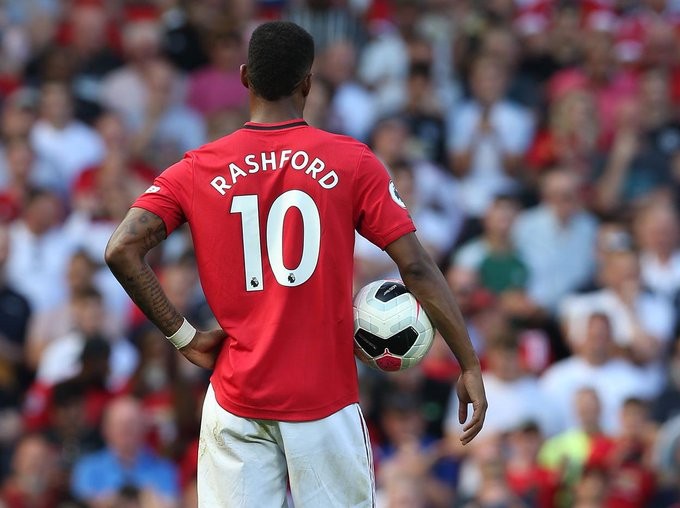 Marcus Rashford sends message to Manchester United fans after disappointing defeat to Newcastle - Bóng Đá