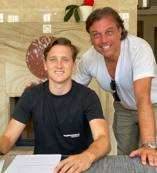 CHÍNH THỨC: Zielinski gia hạn hợp đồng với Napoli - Bóng Đá