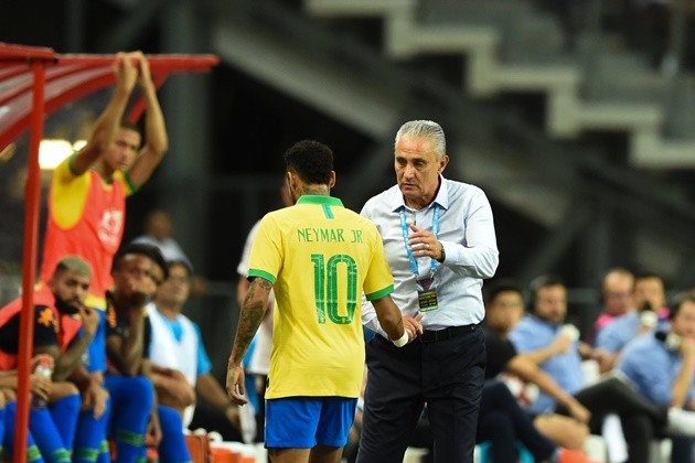Neymar left the ground after 12 minutes - Bóng Đá