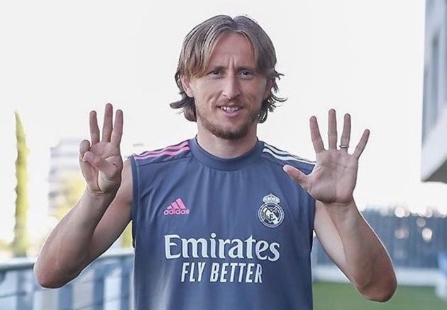 Modric 35 tuổi - Bóng Đá