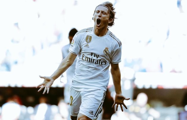 Modric 35 tuổi - Bóng Đá