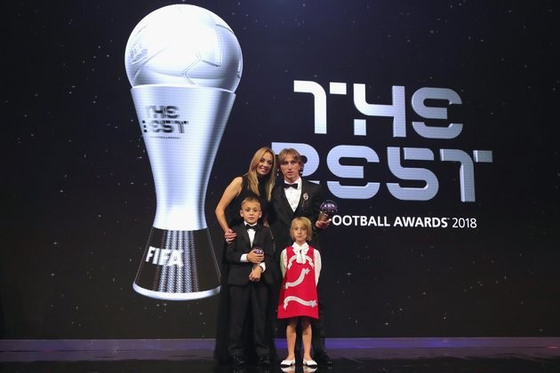 Modric 35 tuổi - Bóng Đá