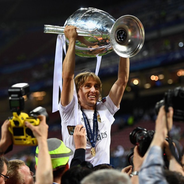 Modric 35 tuổi - Bóng Đá