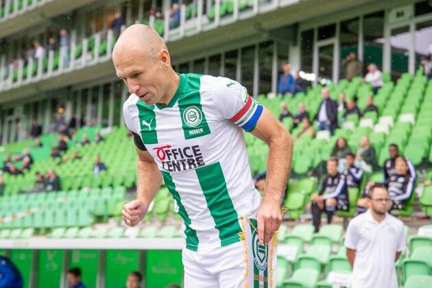 Robben ghi bàn trở lại - Bóng Đá