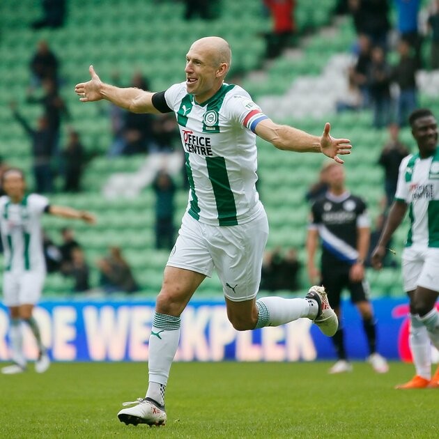 Robben ghi bàn trở lại - Bóng Đá