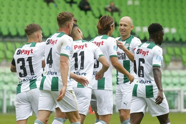 Robben ghi bàn trở lại - Bóng Đá