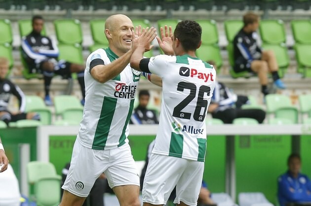 Robben ghi bàn trở lại - Bóng Đá