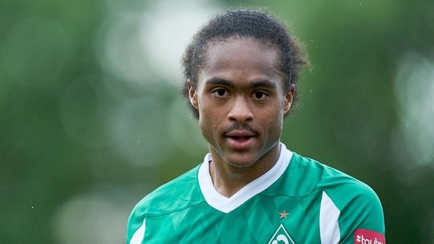 Tahith Chong ghi bànd - Bóng Đá