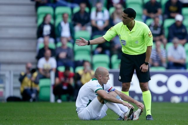 Robben chấn thương - Bóng Đá