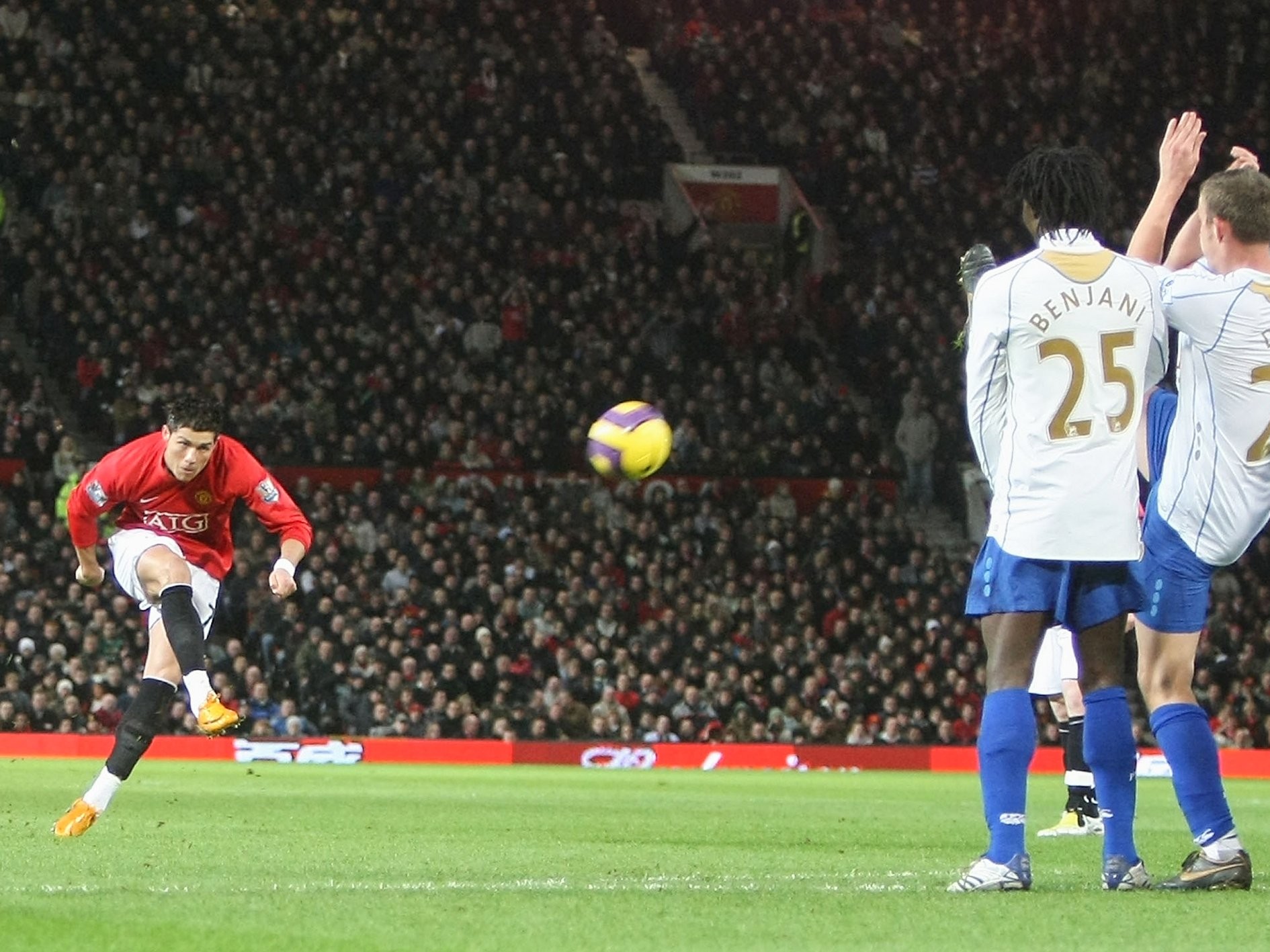 Cristiano Ronaldo has Bruno Fernandes dilemma for Ole Gunnar Solskjaer to solve - Bóng Đá