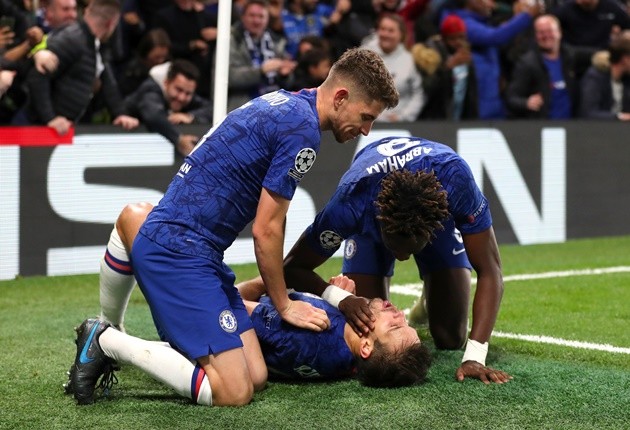 10 hình ảnh ấn tượng nhất Champions League sáng nay - Bóng Đá