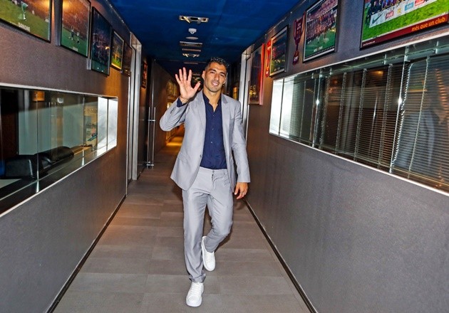 Ảnh Suarez ra mắt + tập Atletico - Bóng Đá