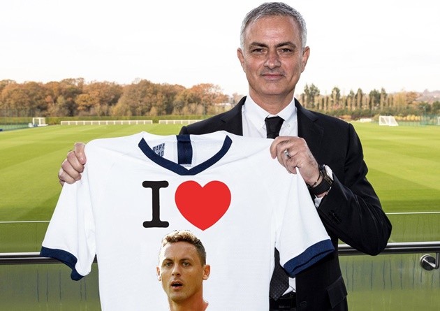 Ảnh chế Mourinho thay Pochettino - Bóng Đá