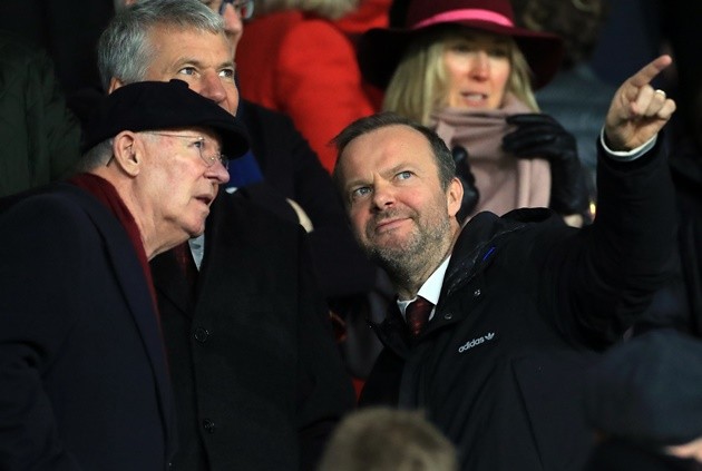 Ảnh cuộc trò chuyện Sir Alex - Woodward - Bóng Đá