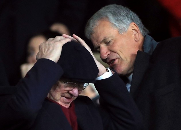 Ảnh cuộc trò chuyện Sir Alex - Woodward - Bóng Đá