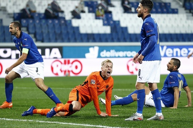 Luke Chadwick khuyên Solsa cho Van de Beek ra sân - Bóng Đá