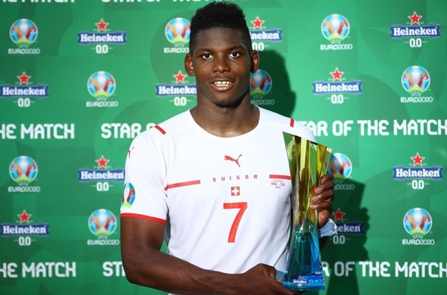 'Cỗ máy' từng từ chối Man Utd đang bùng cháy ở EURO 2020 - Bóng Đá