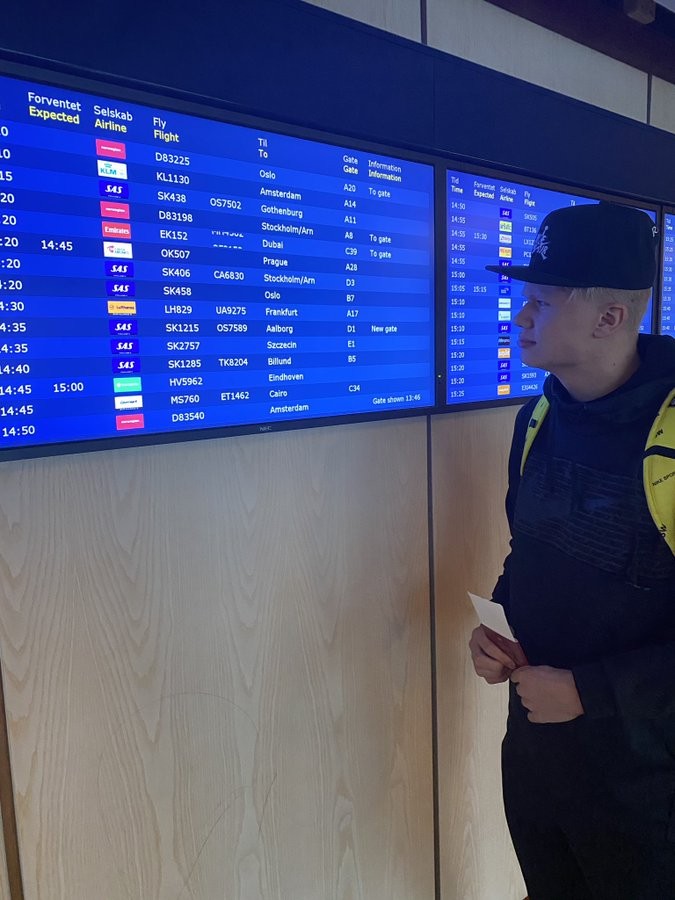 Haaland flies to Manchester - Bóng Đá